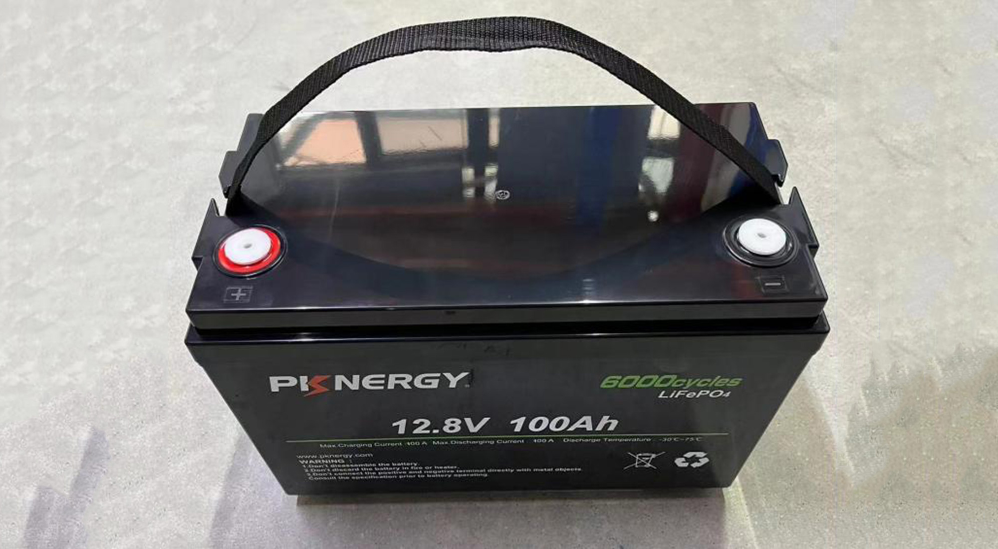 Choosing the Right Lithium Battery for Your Golf Cart: The 12V and 24V LiFePO4 Advantage 2 Choosing the Right Lithium Battery for Your Golf Cart: The 12V and 24V LiFePO4 Advantage