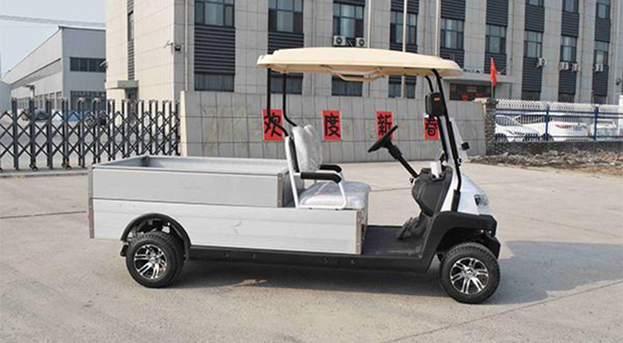 Powering Performance: How Lithium Batteries Are Transforming Golf Cart Applications 2 Powering Performance: How Lithium Batteries Are Transforming Golf Cart Applications