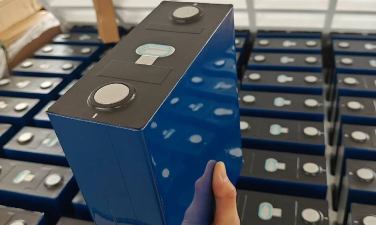 How to Activate a Solar Energy Storage LiFePO4 Battery: Step-by-Step DIY Safety Instructions 2 How to Activate a Solar Energy Storage LiFePO4 Battery: Step-by-Step DIY Safety Instructions