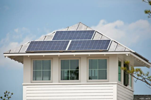 Key-Differences-Between-Solar-and-Solar-with-Battery-Storage